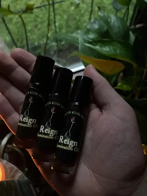 Reign- Domination Oil Roller